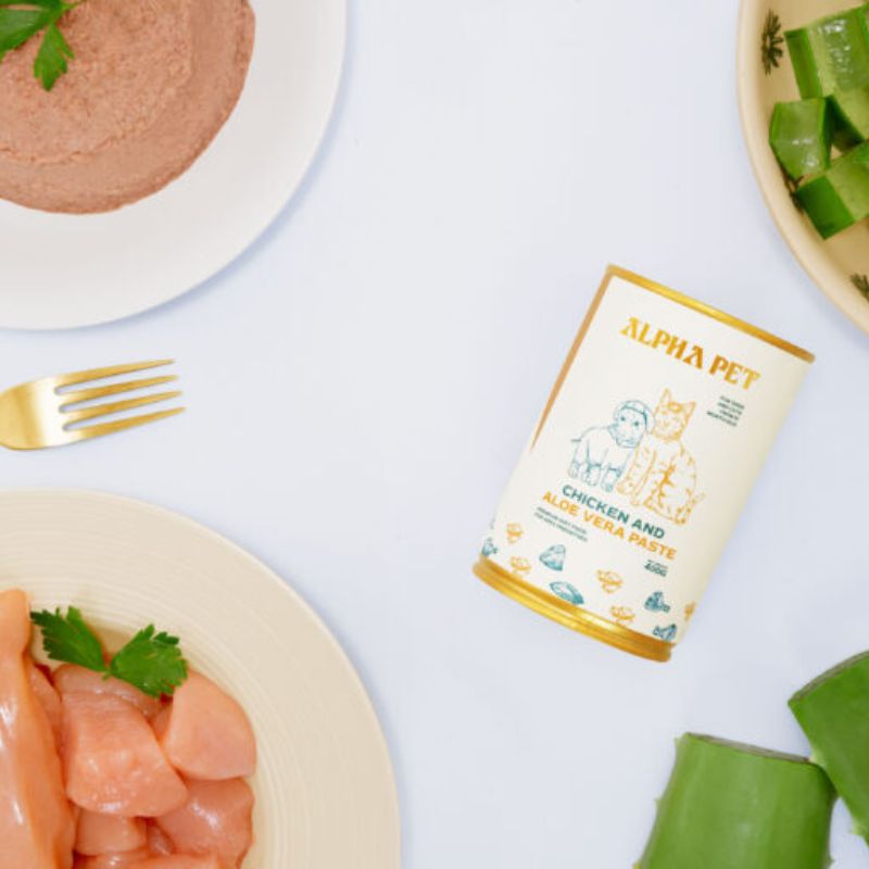 Pate ức gà nha đam cuốn hút cho mèo cưng.